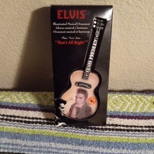 Elvis Light Up And Singing Ornament.